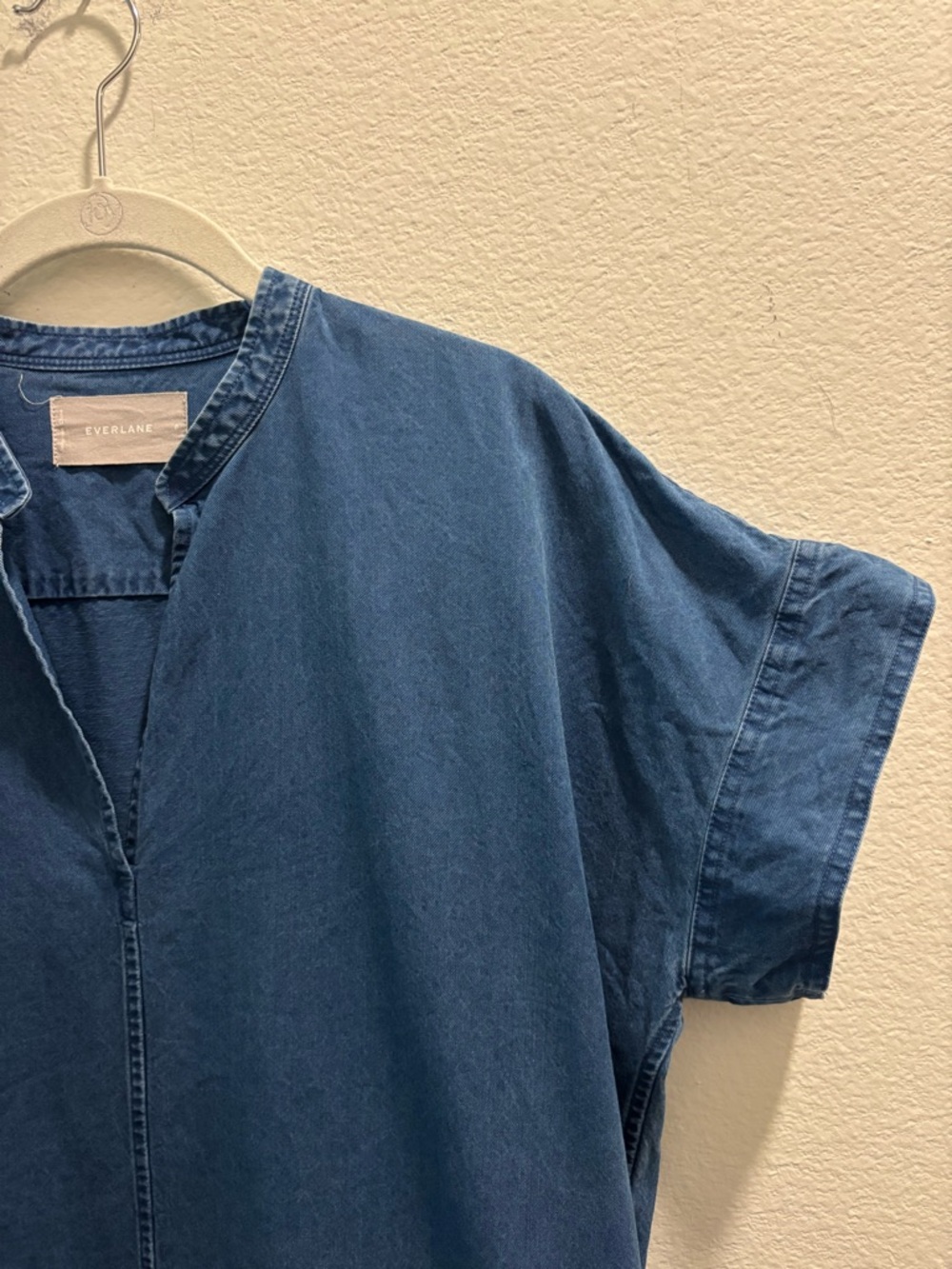 Everlane Oversized Indigo Denim Short-Sleeve Shirt, size 8 - Picture 3 of 4